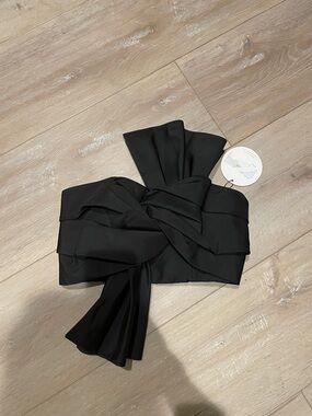 cameo Black Strapless Twist Front Crop Top